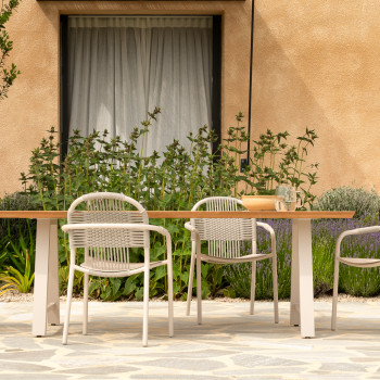 vincent sheppard chaise de jardin cleo avec table de jardin matteo en dune white