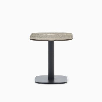 Table d'appoint Vincent Sheppard Kodo avec un plateau en silex et une base gris fossile.