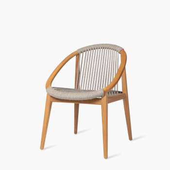 Vincent Sheppard Frida dining chair with dune white rope and teak frame.