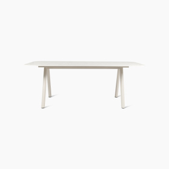 Vincent Sheppard Kodo dining table with a dune white frame and shards top, measuring 210 cm in length.