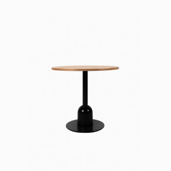 Table bistro Sphera pour extérieur avec un plateau en teck non traité et un pied central noir.